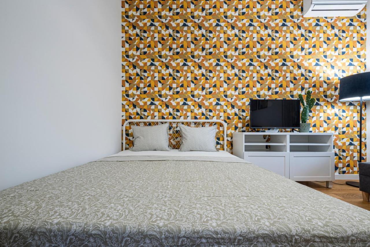 Vertigo Modern Studio-Free Private Parking-Fast Wi-Fi Novi Sad Exterior foto